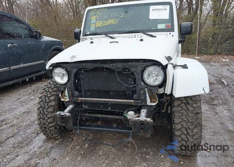 2016 Jeep Wrangler Unlimited Sahara из США, поврежденный, VIN 1C4BJWEG7GL122832